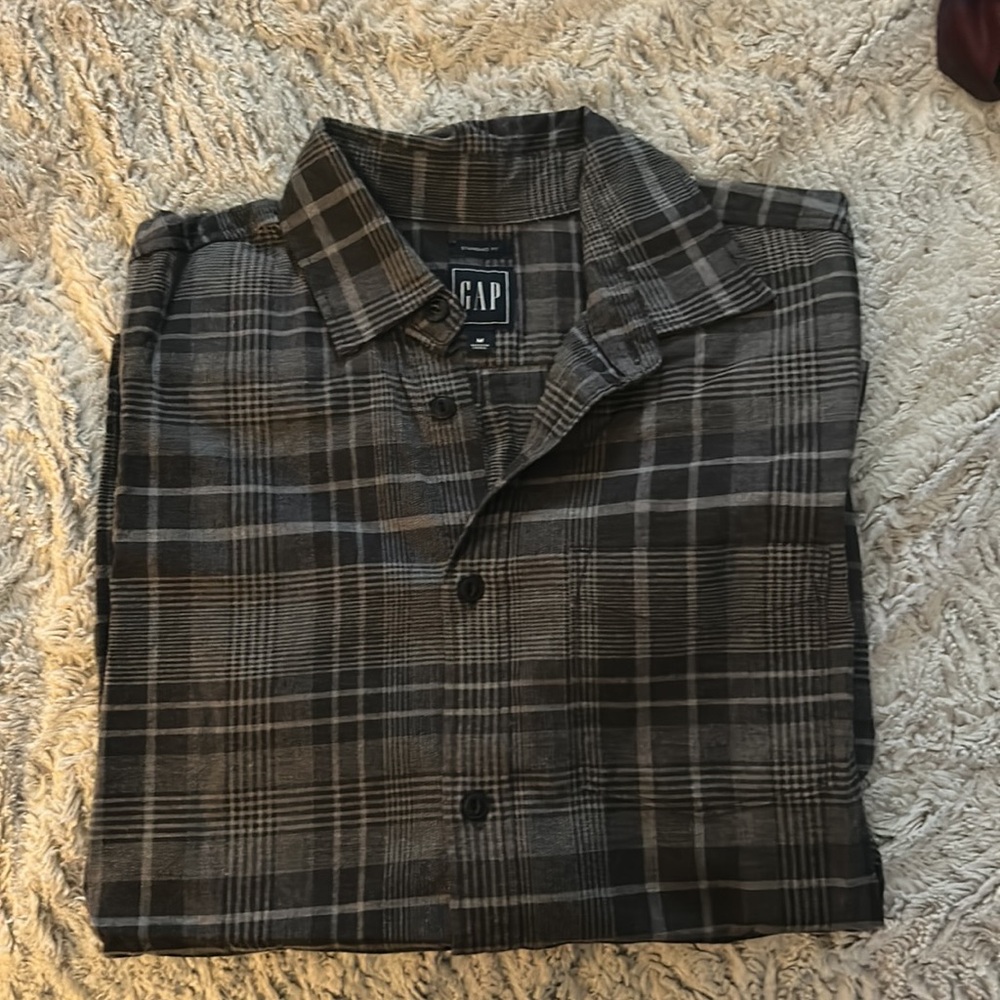 NWOT Gap Smart Flannel - Picture 2 of 2